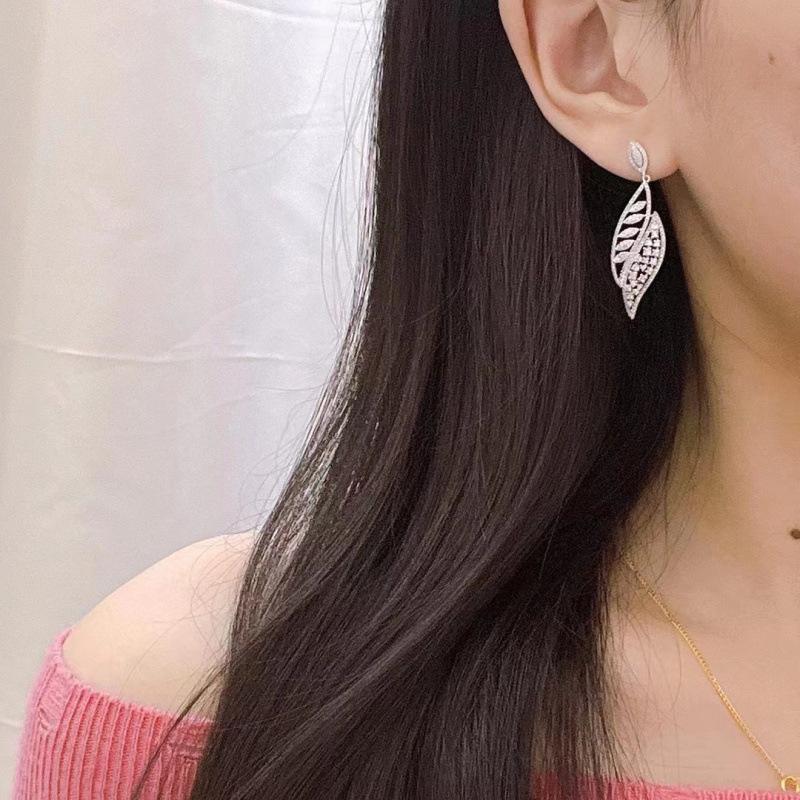 Elegant Rhinestone Leaf Tassel Earrings – Light Luxury, Super Shiny Drops in European  American Style