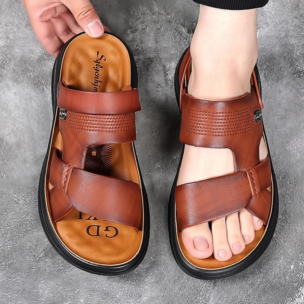 Men's Sandals Trendy 2025 New Summer Cowhide Beach Shoes Men's Genuine Leather Cool Slippers Dual Purpose Driving Shoes