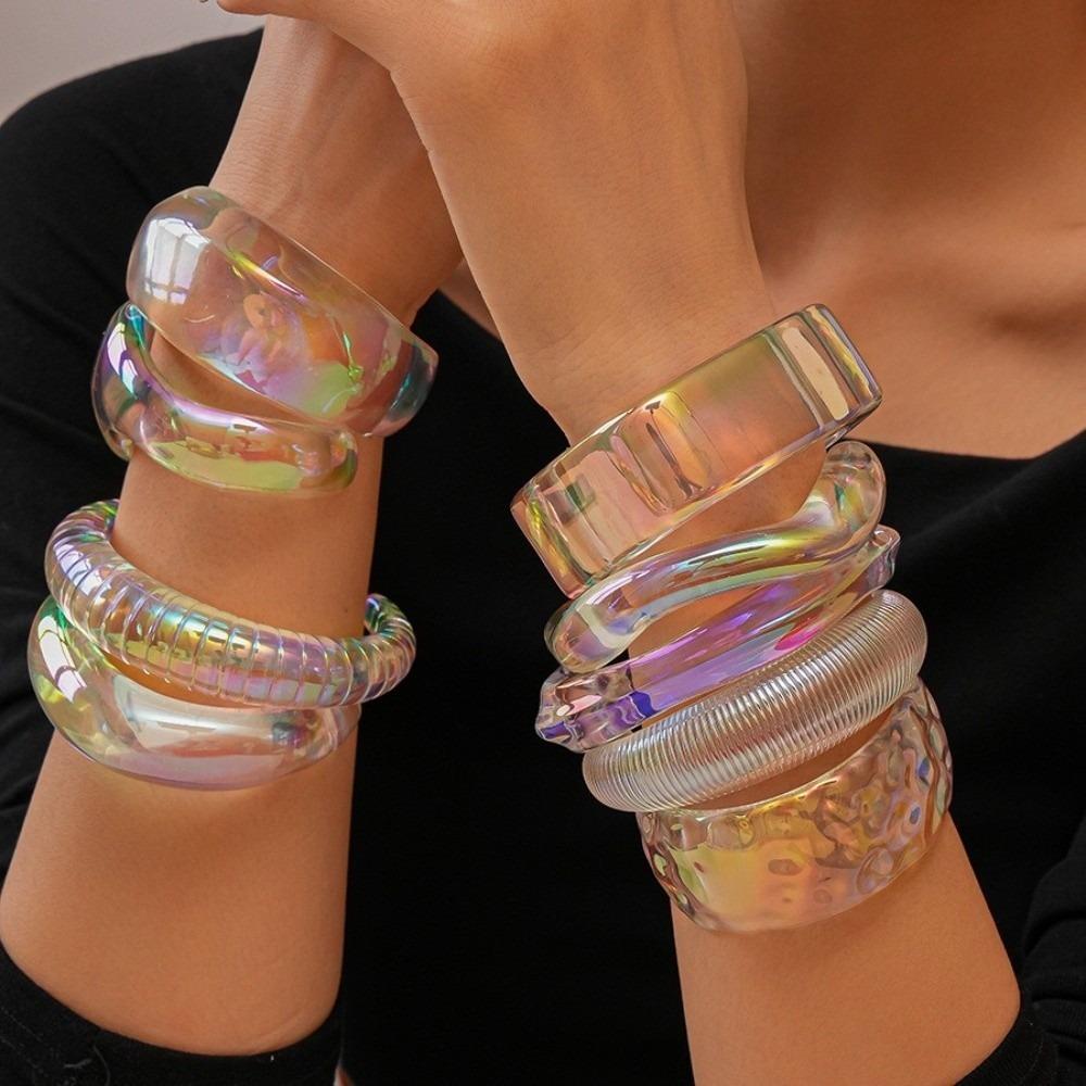 Geometrisches Transparentes Breites Armreif-Armband Unregelmäßige Öffnung Armreif Schmuck Harzarmband Frauen