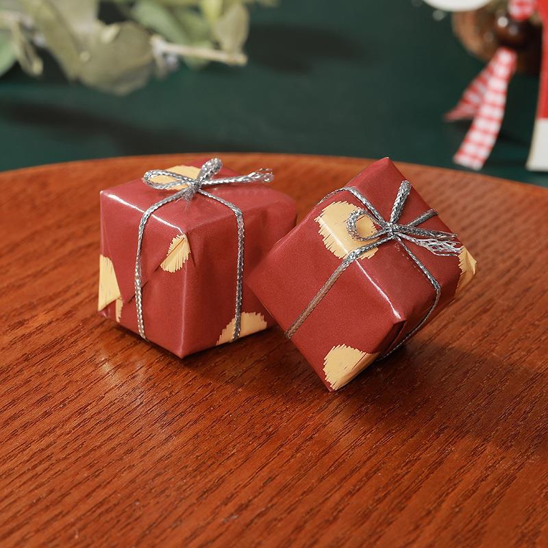 

Веселого Різдва Різнобарвна картата подарункова коробка Орнаменти 2024 Різдвяні прикраси для дому Різдвяна ялинка Підвіска Навідад 3cm 10pcs