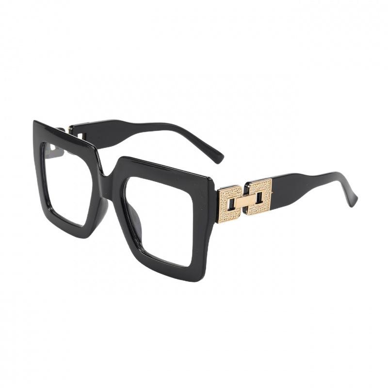 Women's Oversized Square Frame Sunglasses with Metal Decoration – Versatile European & American Style