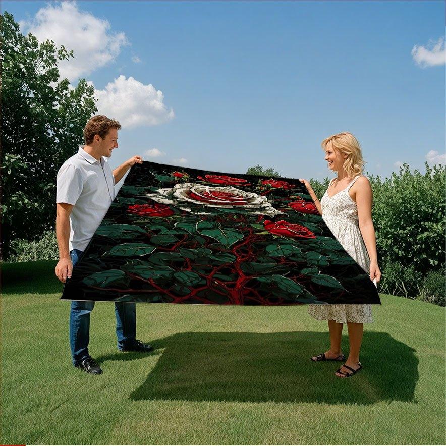 Red and White Rose Theme Pattern Flannel Printed Blanket Suitable for All Seasons Suitable for Living Room Office Sofa Travel