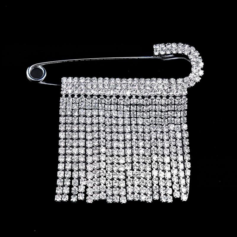 Korean Chain Heart Chain Metal Tassel Brooch For Women Men Suit Decoration Tassel Chain Metal Bead Pin Cloth Jewelry Accessories