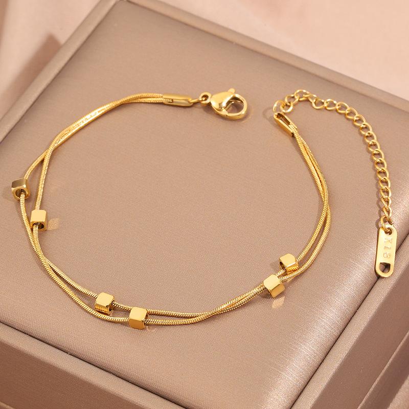 Popular bracelet, titanium steel does not fade, love zircon bracelet, high-end female light luxury niche bracelet, bracelet.