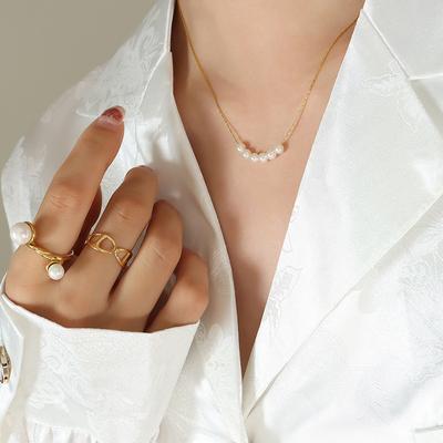 Niche Design Imitation Pearl Round Beaded Pendant Necklace, Titanium Steel Gold-Plated Vertical Chain Cold Wind Jewelry