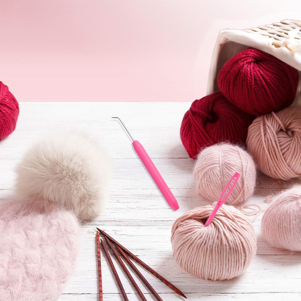 Knitters Crochet Hook Kit Bent Hooks Accessories Picking Needle Bent Crochet Hook Set with 2 Pcs Plastic Knitting Sewing Needles