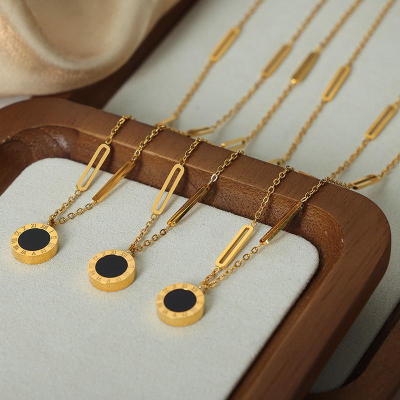 4pcs/setStainless Steel Black And  White Roman Numeral Pendant Necklace Bracelet Earrings Ladies Banquet Jewelry Set ,Party Gift