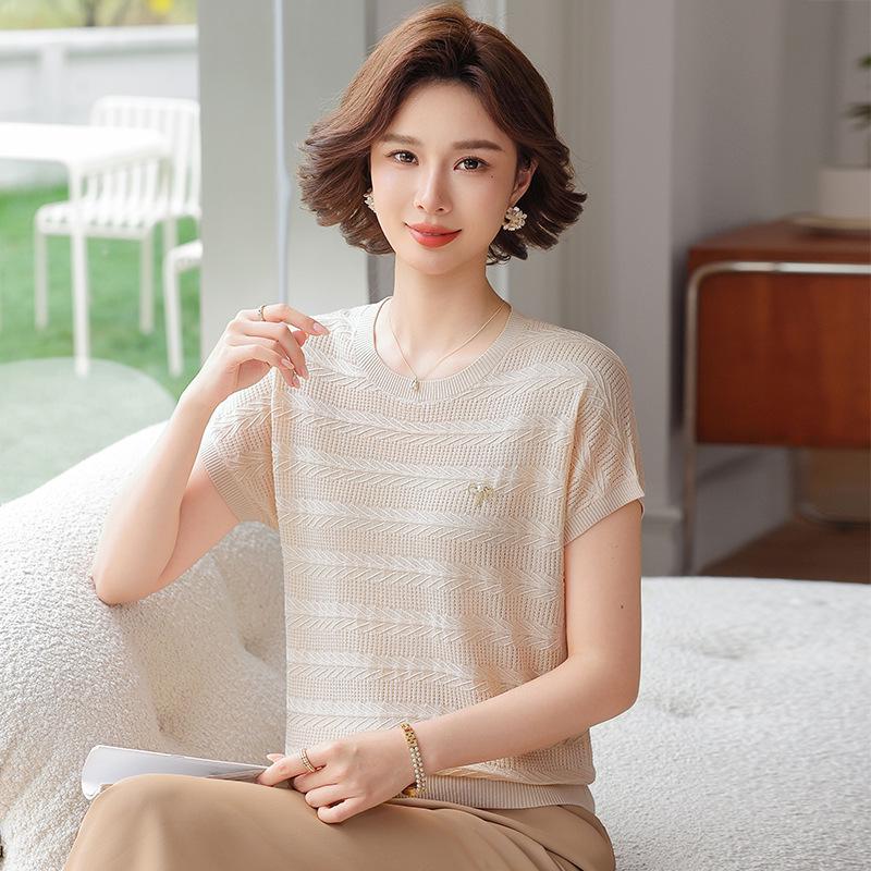 Mom's Summer Loose Round Neck Ice Silk Top 2026: New Style Short Sleeve Knit for Middle-Aged & Elderly Women, Plus Size Available