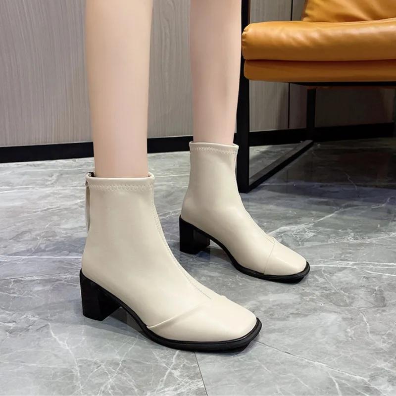 Bottines d'automne hiver en cuir PU pour femmes Designer Mode Décontracté Chaussures à plateforme Dames Couleur unie Coréen Botines Mujer