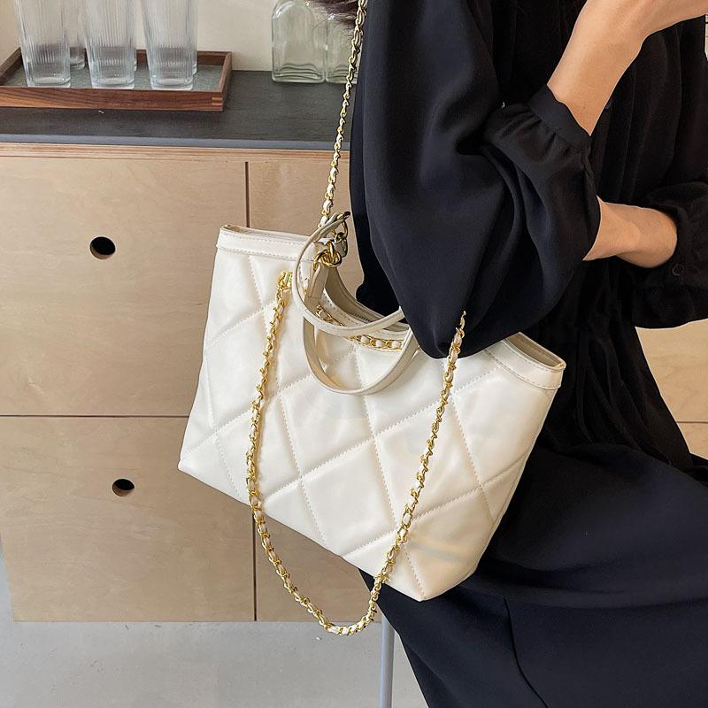 Premium diamond chain bag women's 2025 new trendy summer shoulder underarm bag large capacity popular tote bag