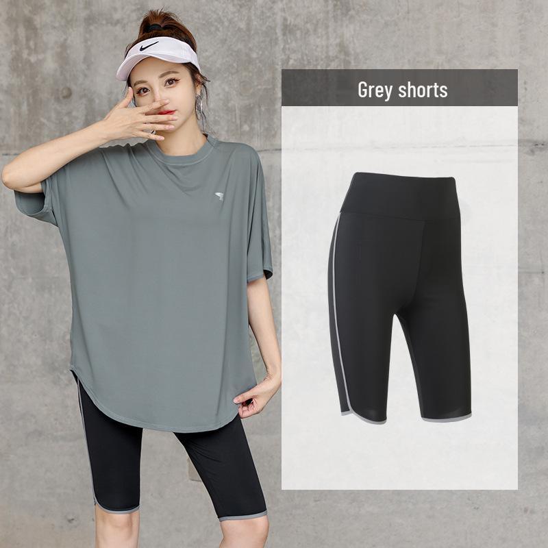 

Women s Plus Size Yoga Set: Loose Short Sleeve T-Shirt & Gym Shorts L