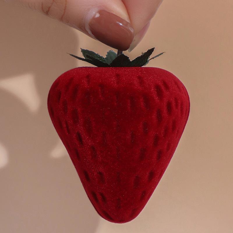 Popular Strawberry Box Cute Jewelry Boxes Ring Flocking Storage Box Fashion Earring Jewelry Box Birthday Gift