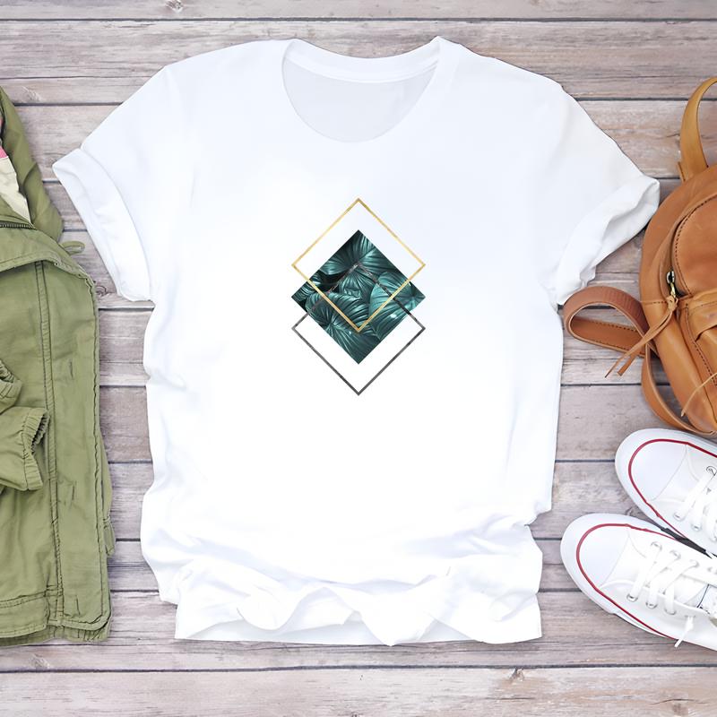 Daily wear T-shirt for women, cute and trendy, short-sleeve summer fashion top.