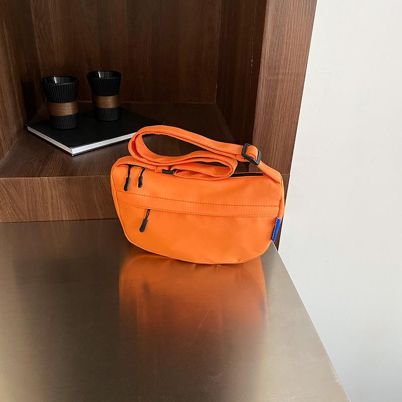 Large-capacity Bag Women's 2025 Summer New Casual Nylon Cloth Dumpling Bag Simple Commuter Shoulder Messenger Women's Bag