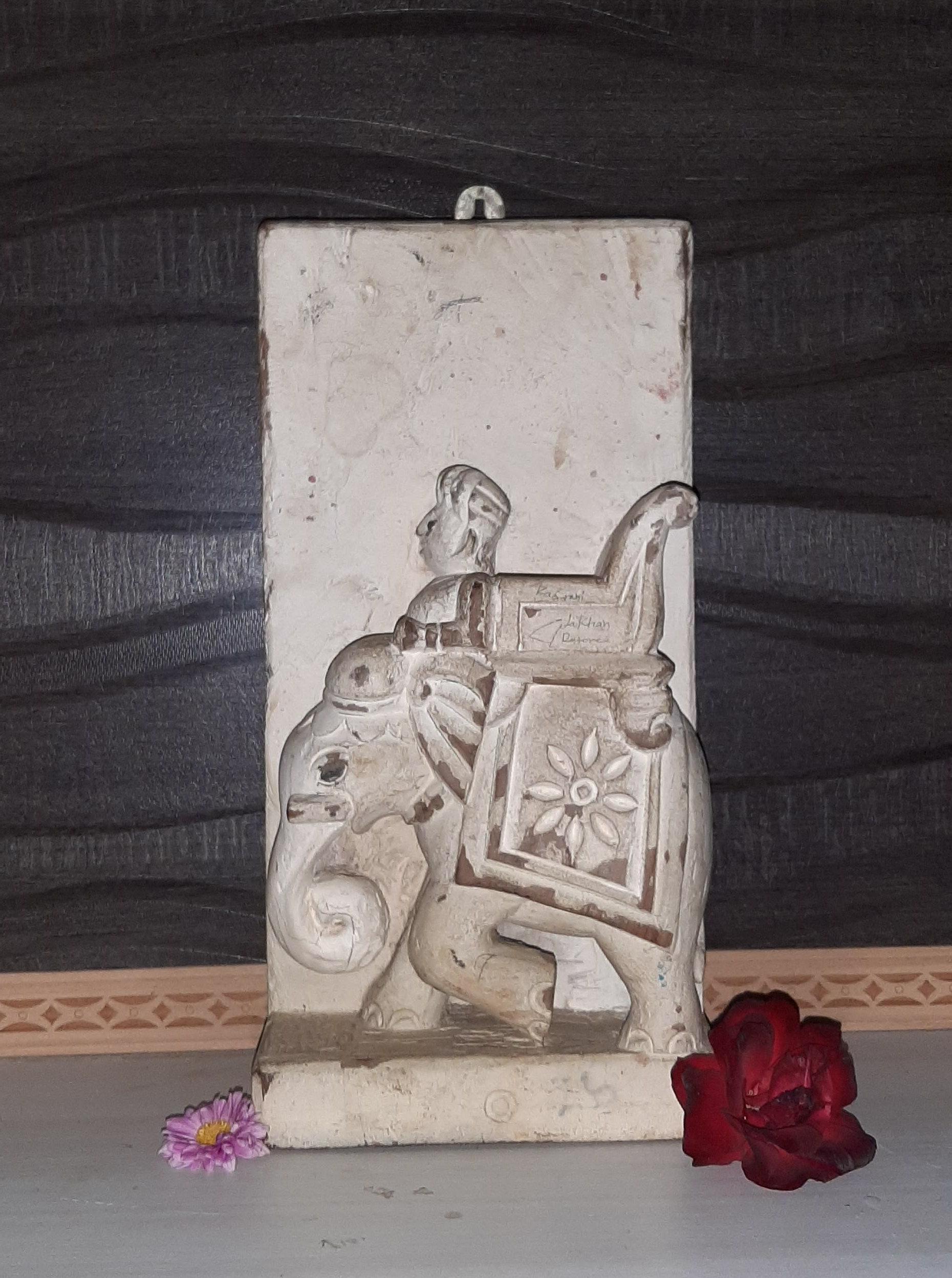 

Handcrafted Wooden Elephant Sculpture: Safari Wall Hanging 16” X 8” X 24” (l x w x h) разноцветный