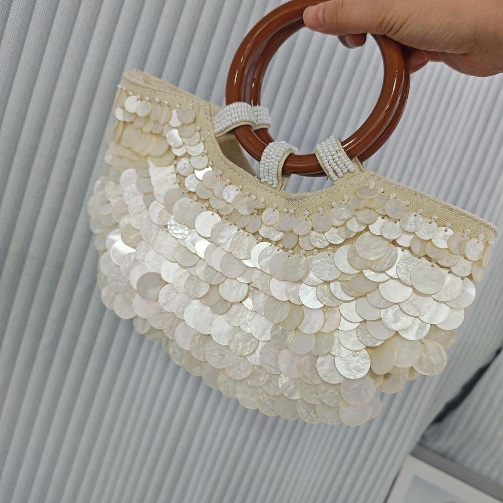2026 Autumn/Winter Handmade Natural Shell Women's Bag - High-End Niche Design with Trendy, Unique Style