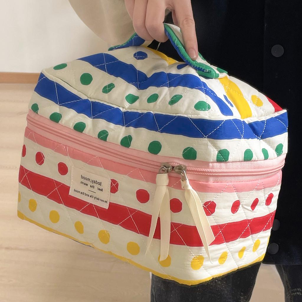 Polyester Rainbow Dot Makeup Bag With Breathable Design For Travel And Daily Use