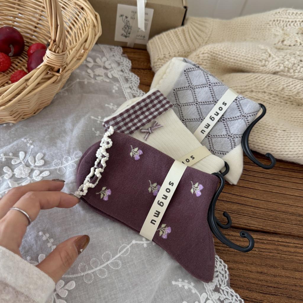 Ladies Spring and Autumn Vintage Sweet Flanging Check Bow in The Tube Socks