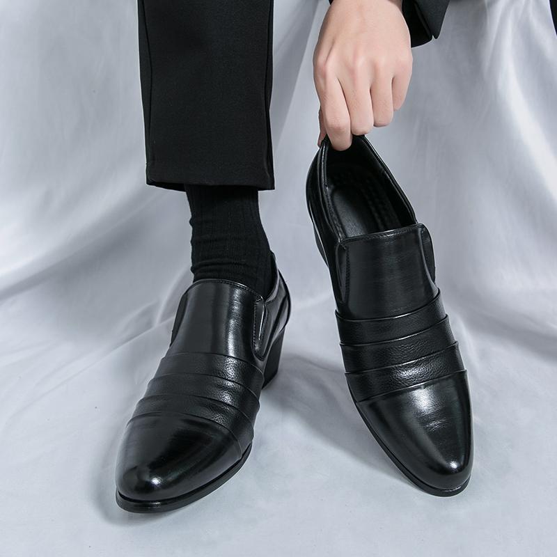 Fashion Retro Men High-heeled Loafers Black Brown Men Casual Comfortable Breathable Fashionable Small Leather Shoes Size 38-46 Men Shoes