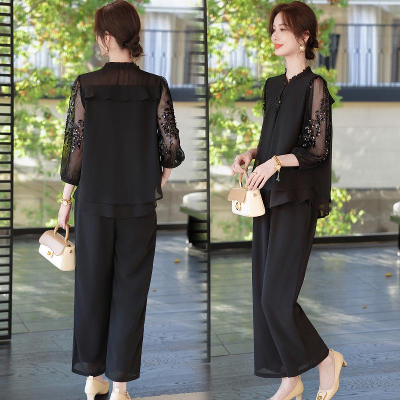 2026 Mom's Summer Outfit: Ice Silk T-shirt & Wide-Leg Pants Set for Middle-Aged Women