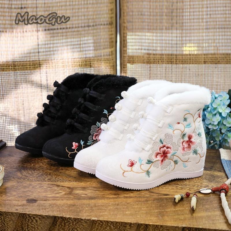 Chinese Style Embroidered Floral Cotton Boots Wedges Heel Women's Fur Winter Warm Ankle Snow Shoes Comfortable Bottines Size 35