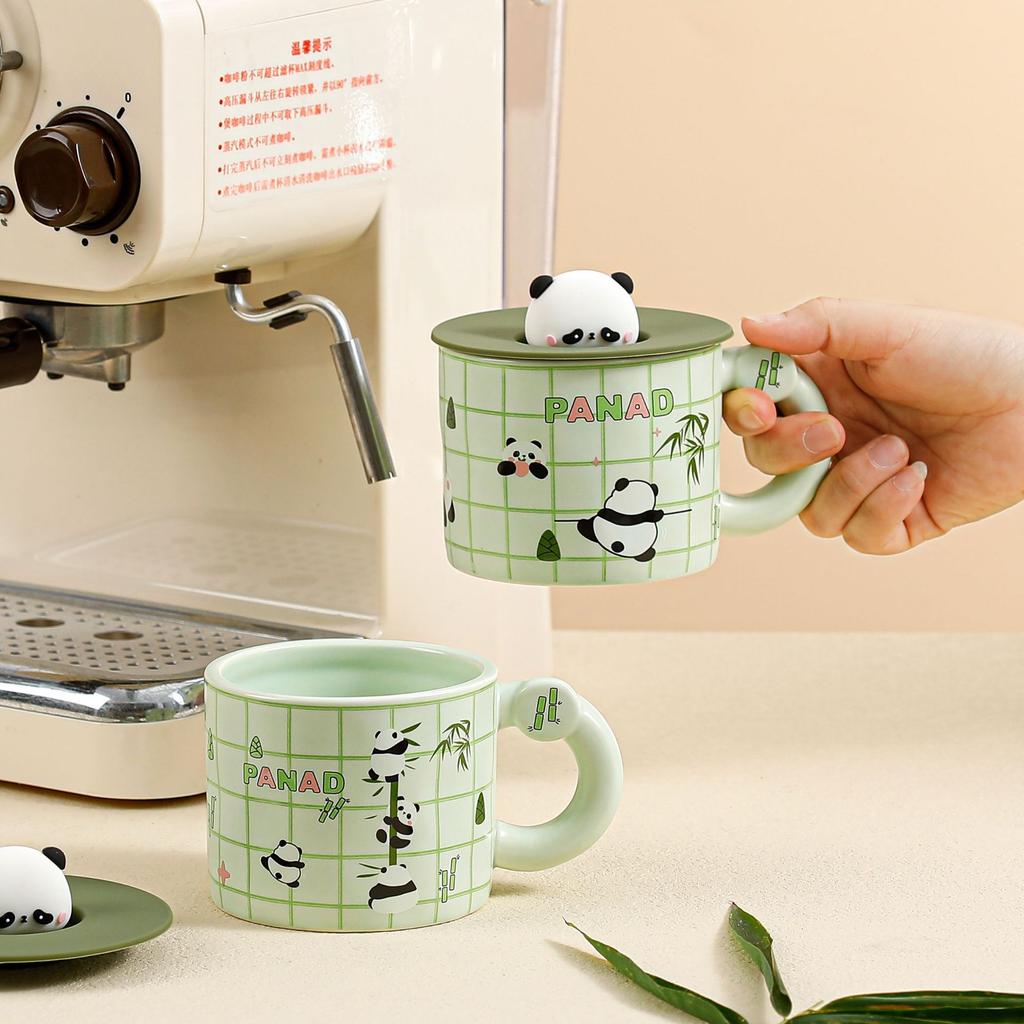 Kompakter Panda Süße Tasse Büro Keramiktasse mit Deckel Hochwertiges Set Zuhause Wasserbecher Anime Tasse Langlebig Langlebig Nützlich