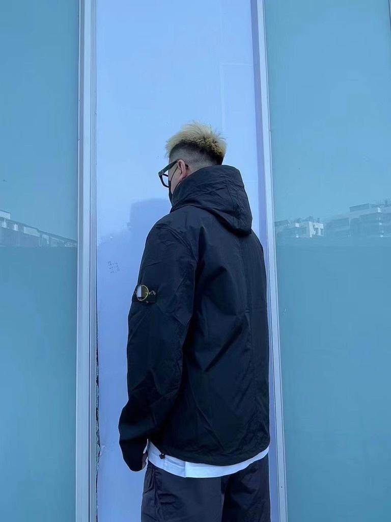 Crossstone Island Unisex Kapuzen-Steinschalenjacke mit Abzeichen