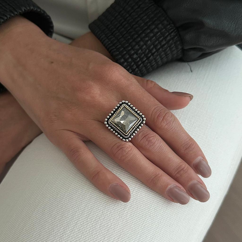Vintage Square Acrylic Diamond Ring, Fashionable Geometric Imitation Gemstone Ring, Index Finger Ring
