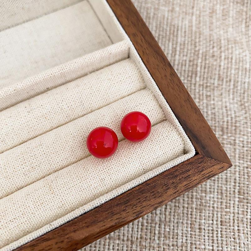 9Silver Needle Simple and Versatile Pearl Earrings for Women, Light Luxury and High-end Feel, Elegant and Unique Personalized Ear Accessories