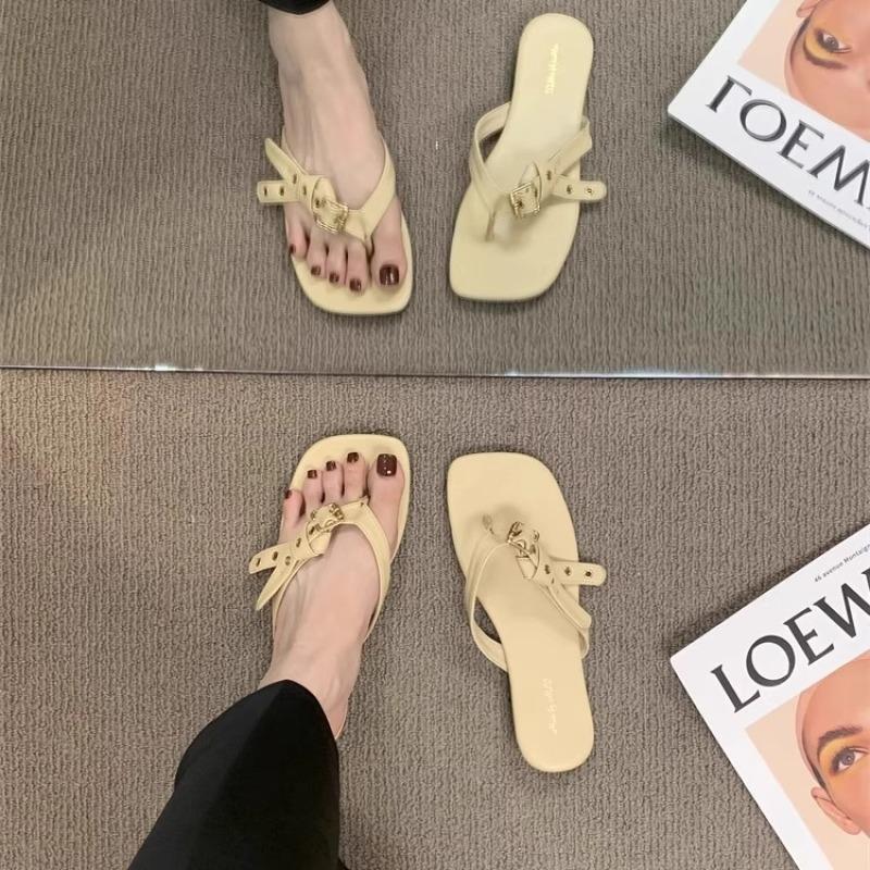 2025 new simple toe flat slippers women's summer wear flip-flops one and a half slippers pinch feet small sandals