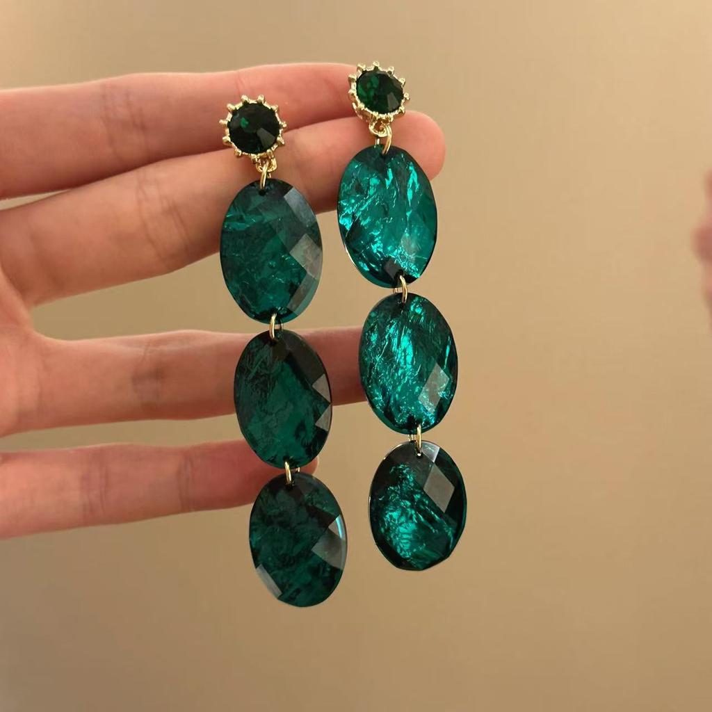 French Retro Silver Needle Round Flat Round Resin Fringed Earrings Light Luxury High-end Earrings Versatile Earrings