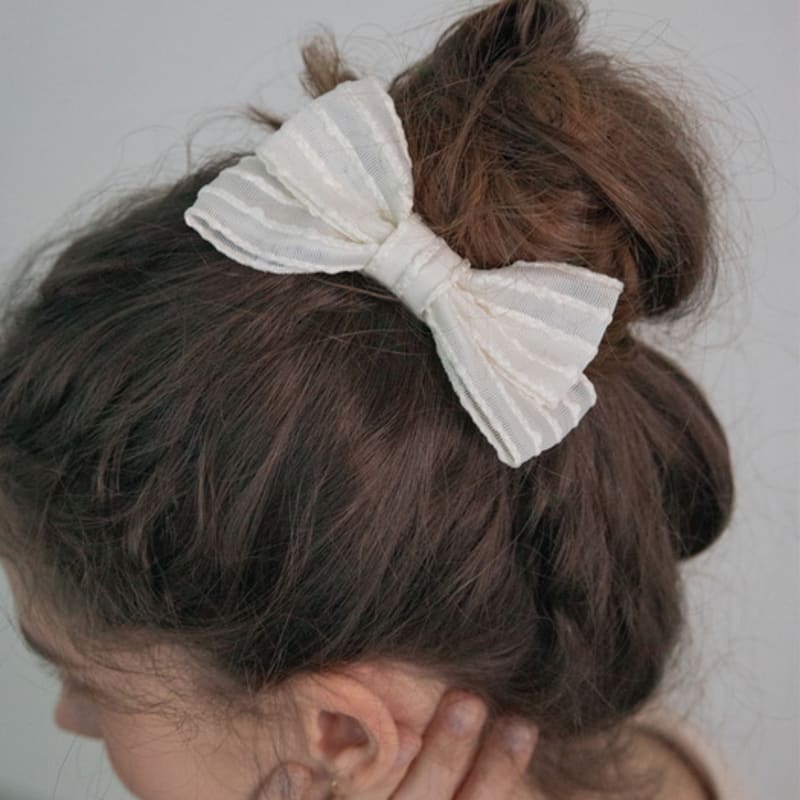 

MERRYMOTIVE Stripe mesh ribbon hairpin (3color) Black