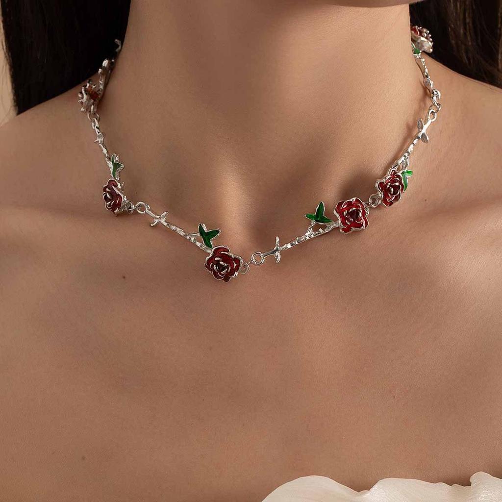 Summer Sweet Mori Style Collarbone Chain Femininity Small Fresh Rose Necklace Elegant Gentle Niche Necklace