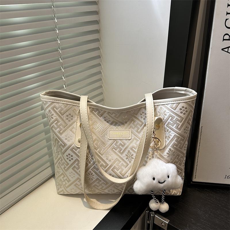 New Versatile Fashion Casual Simple Beauty Personality Niche Portable Shoulder Underarm Tote Bag Women