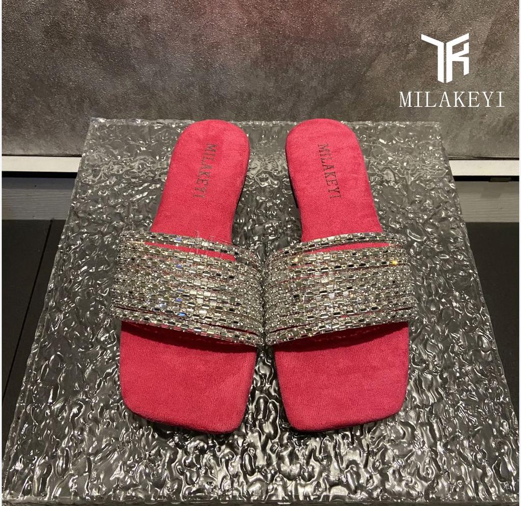 2024 Women's New Slippers Luxurious Rhinestone Designer Women's Fashion Summer Casual Open Toe Flat Beach Slippers