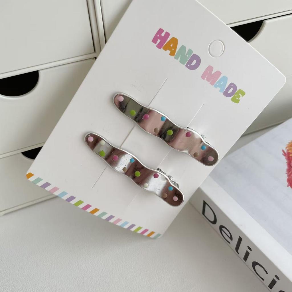Farbiger Polka-Dot Metall-Haarspange Damen Stirn abgebrochene Haare Seitenclip Süßes Cooles Mädchen Entenschnabel-Clip Ins-Stil Haarspange Haarschmuck