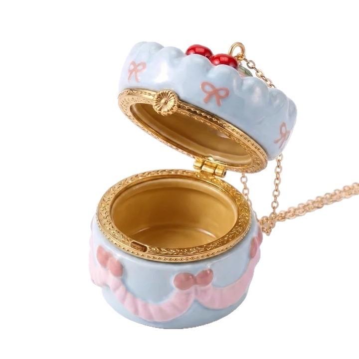 Colar com Pingente em Formato de Bolo de Cobre Galvanizado Para Uso Casual