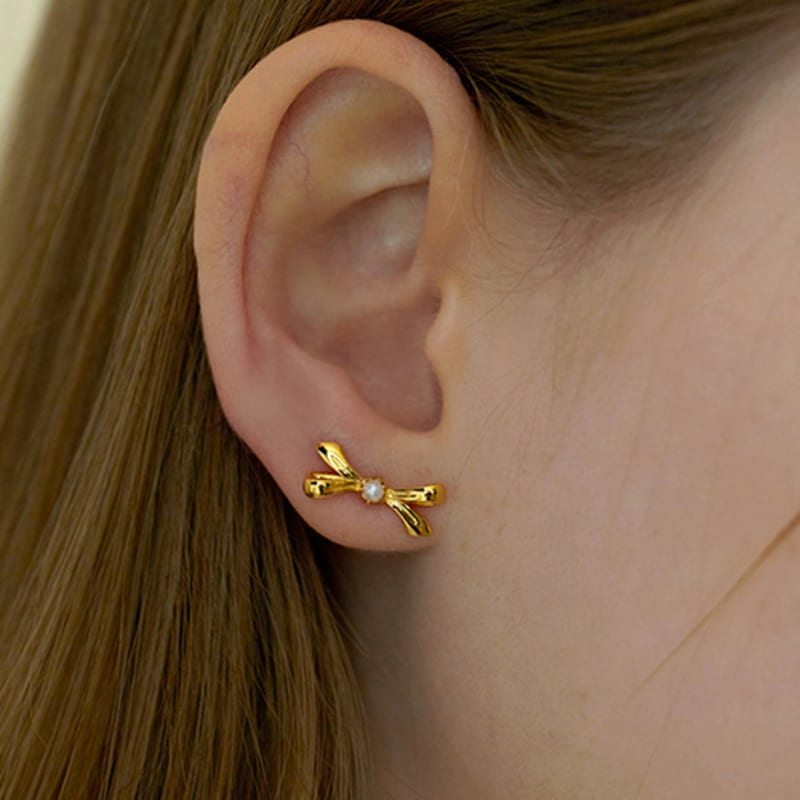 Lewe Petite Pearl Ribbon Earring (Silver/Gold)