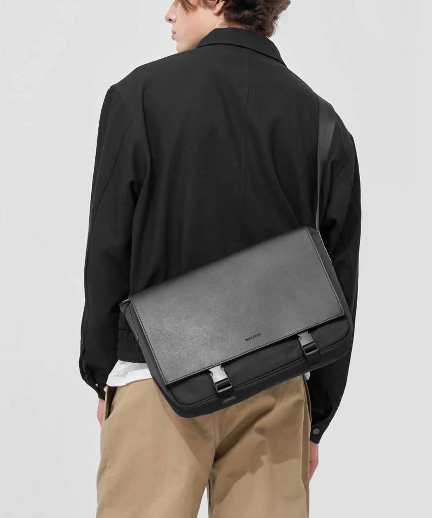 Qualpack Current Regular Messenger Bag 342