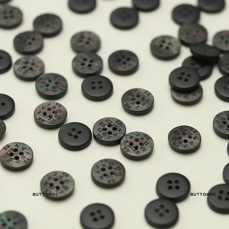 Four-Eye Resin Letter Button Shirt Sleeve Collar Button Black White Imitation Shell Knitted Cardigan Top Clothing Accessories