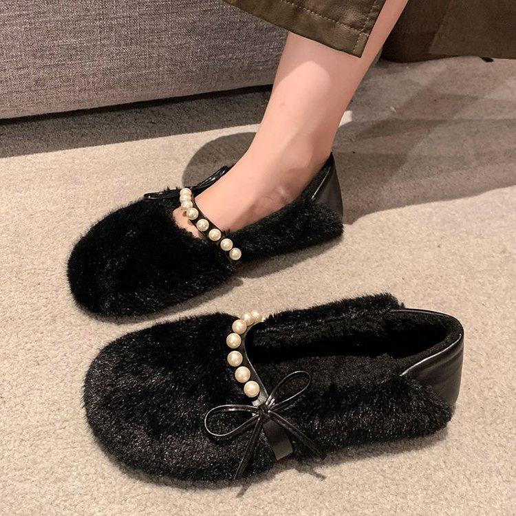 Xiaoxiangfeng fluffy shoes are worn outside winter with velvet white Doudou shoes, new warm cotton shoes.