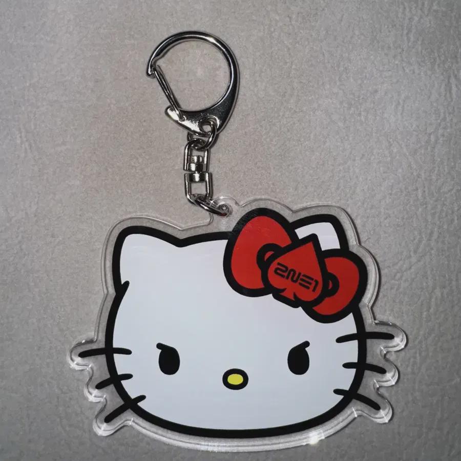 

2ne1 Hello Kitty акриловый брелок Kitty Collaboration Limited