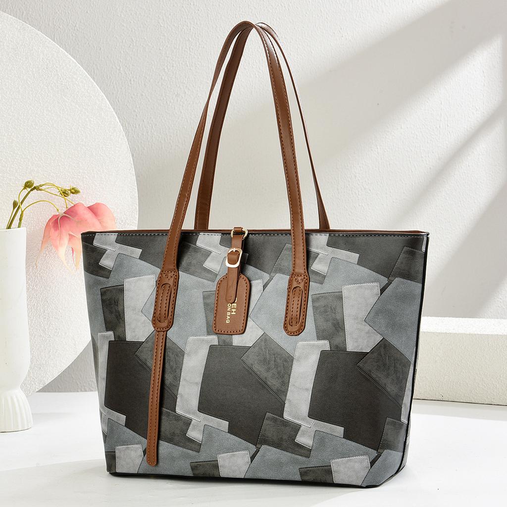 Large capacity women's tote bag 2025 new simple handbag retro casual messenger bag