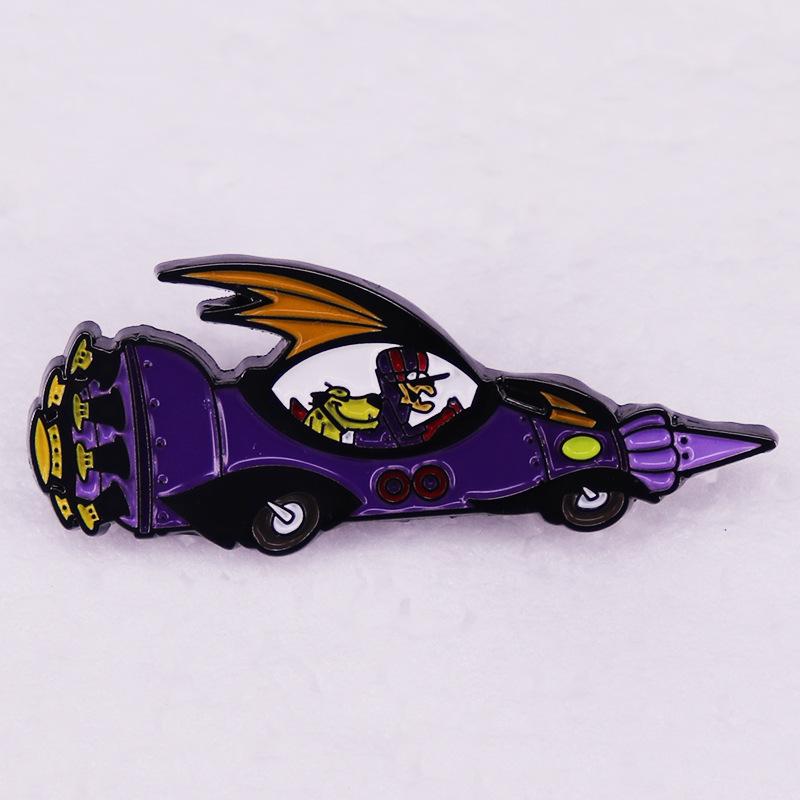 

Grand Prix Cartoon Car Brooch: Crazy Car Badge Gift