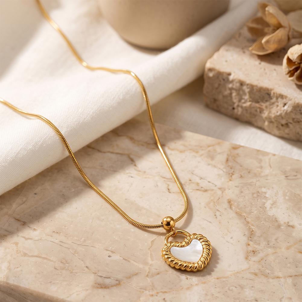 STMN07 Gold Plated White Shell Heart Pendant Necklace Rope Edge Adjustable Handmade Fashion for Women Stainless Steel Jewelry