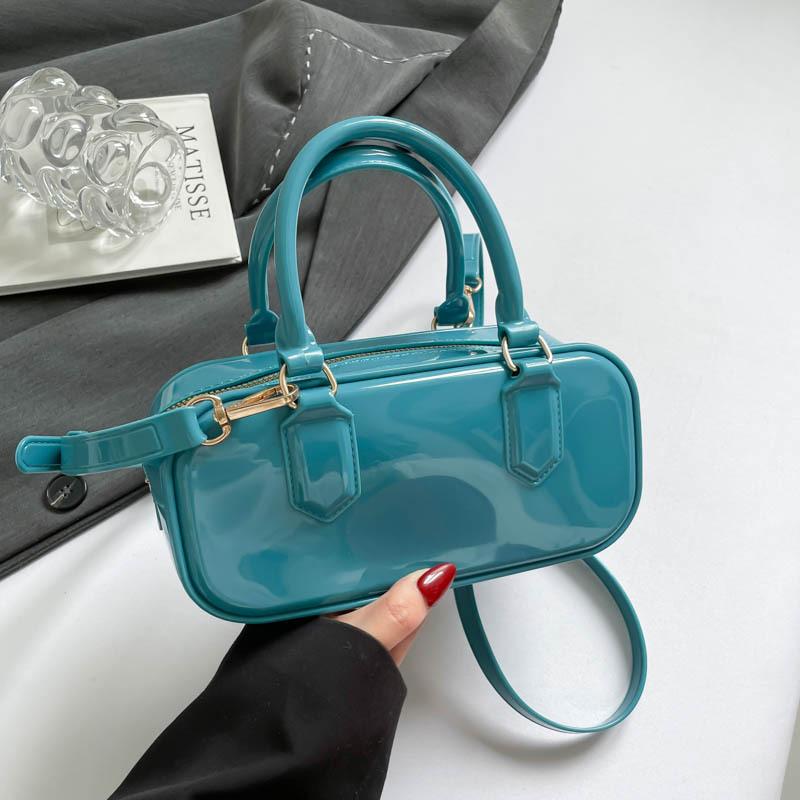 Premium Sense Bag Women's 2025 Autumn New Commuter Underarm Bag Fashionable Simple Niche Design Shoulder Messenger Bag