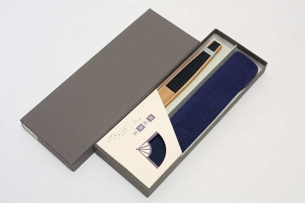 handcrafted by a Kyoto with fan case and paper box [Hasegawa] Men's Kyoto-style fan, artisan, (wave pattern, black)