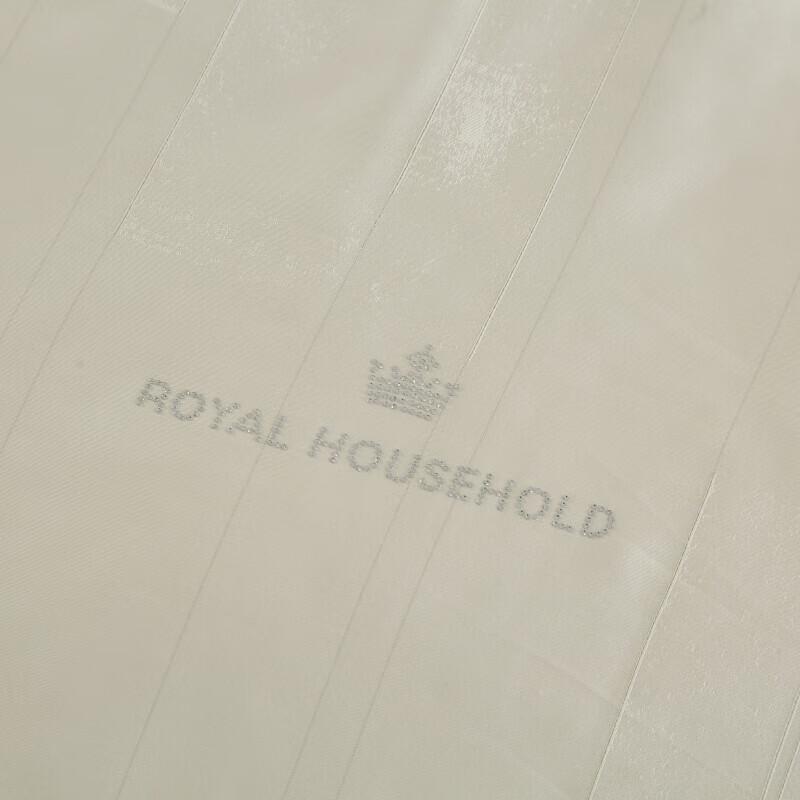 PLAYBOY Warm Lock Quilt