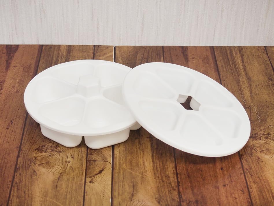 Fujipacks Hanbai (Made in Japan) Onigiri Sennin (White) Onigiri Mold: Makes 6 Onigiri at a Time