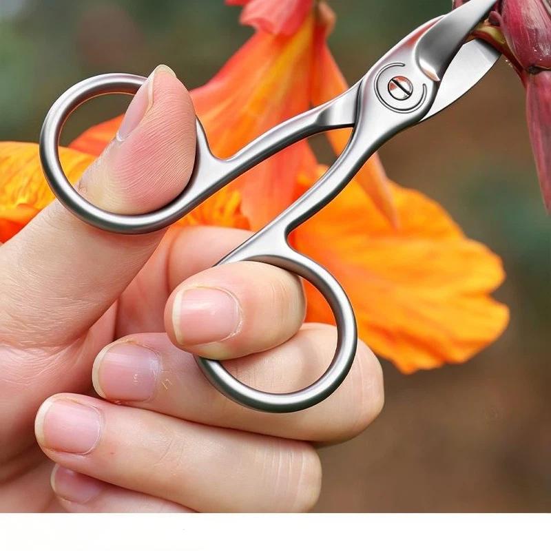 1Pcs Nail Cutter Scissors Professional Pedicure Fingernail Toenail Clipper Eyebrows Eyelash Multi-Purpose Curved Blade Manicure